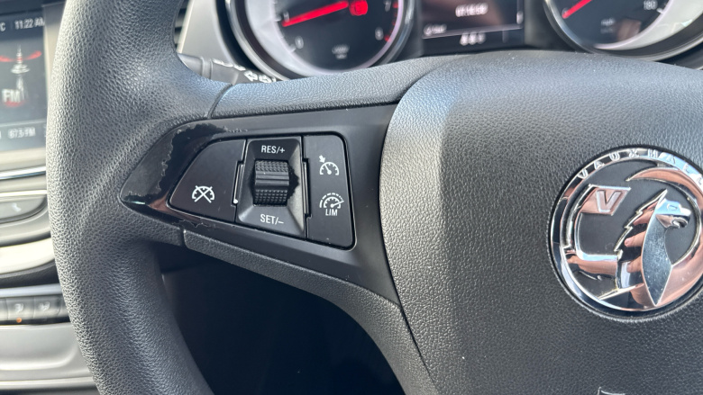 Vauxhall Astra 1.4T 16V 125 Design 5dr Petrol Hatchback